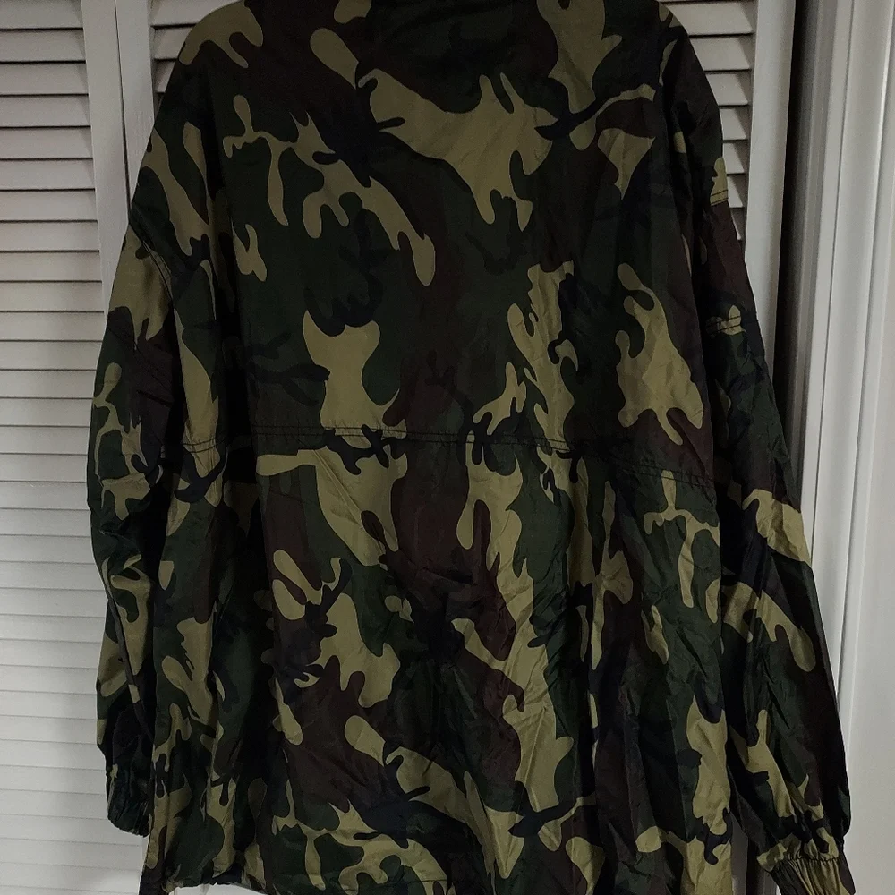 Men's Jacket - Picture 2 of 4